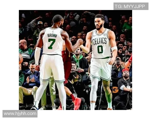 阿德巴约与塔图姆激战正酣谁能在季后赛中笑到最后